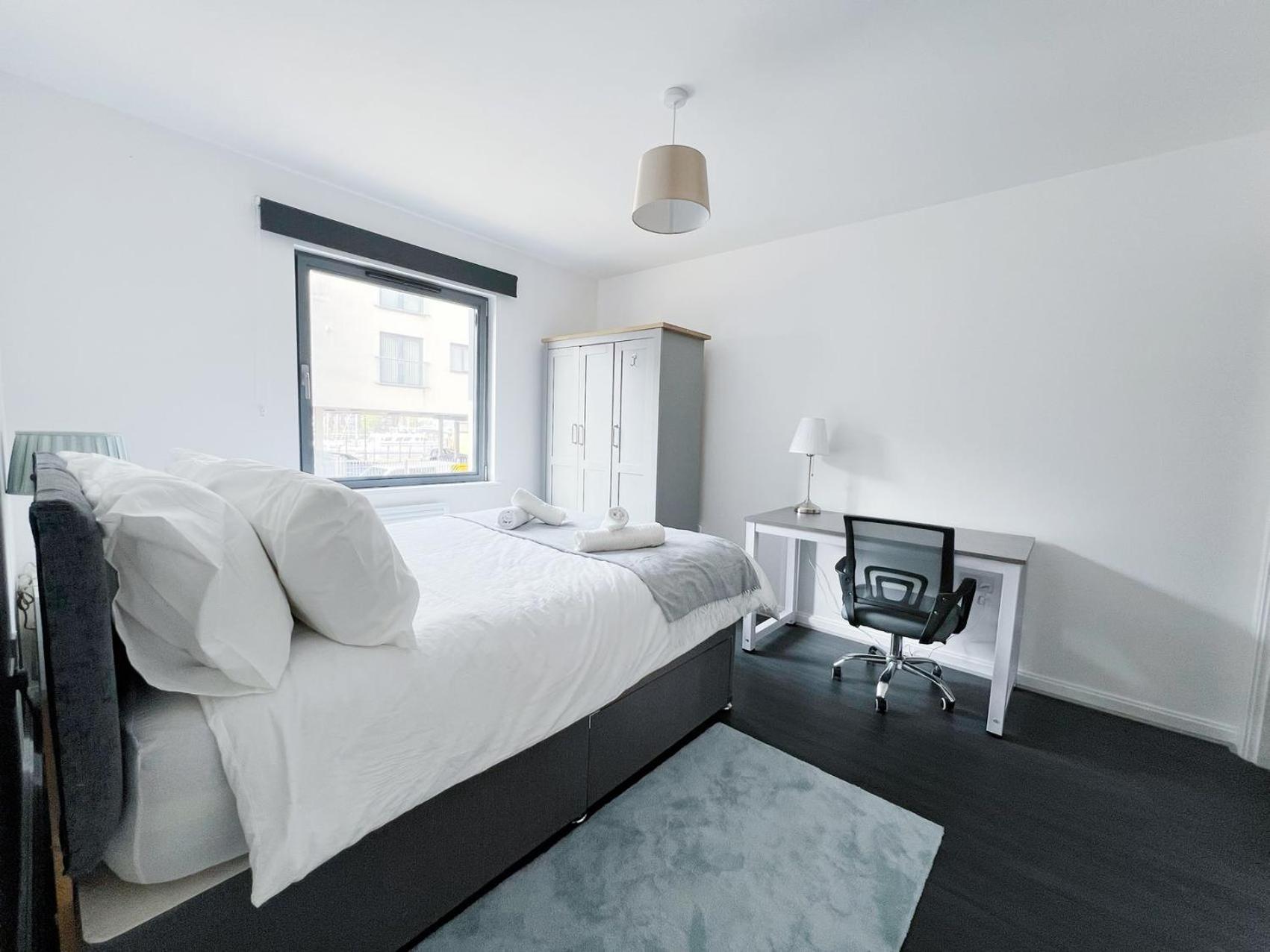 Comfort Seaside Two-Bedroom Apt Swansea Exteriör bild