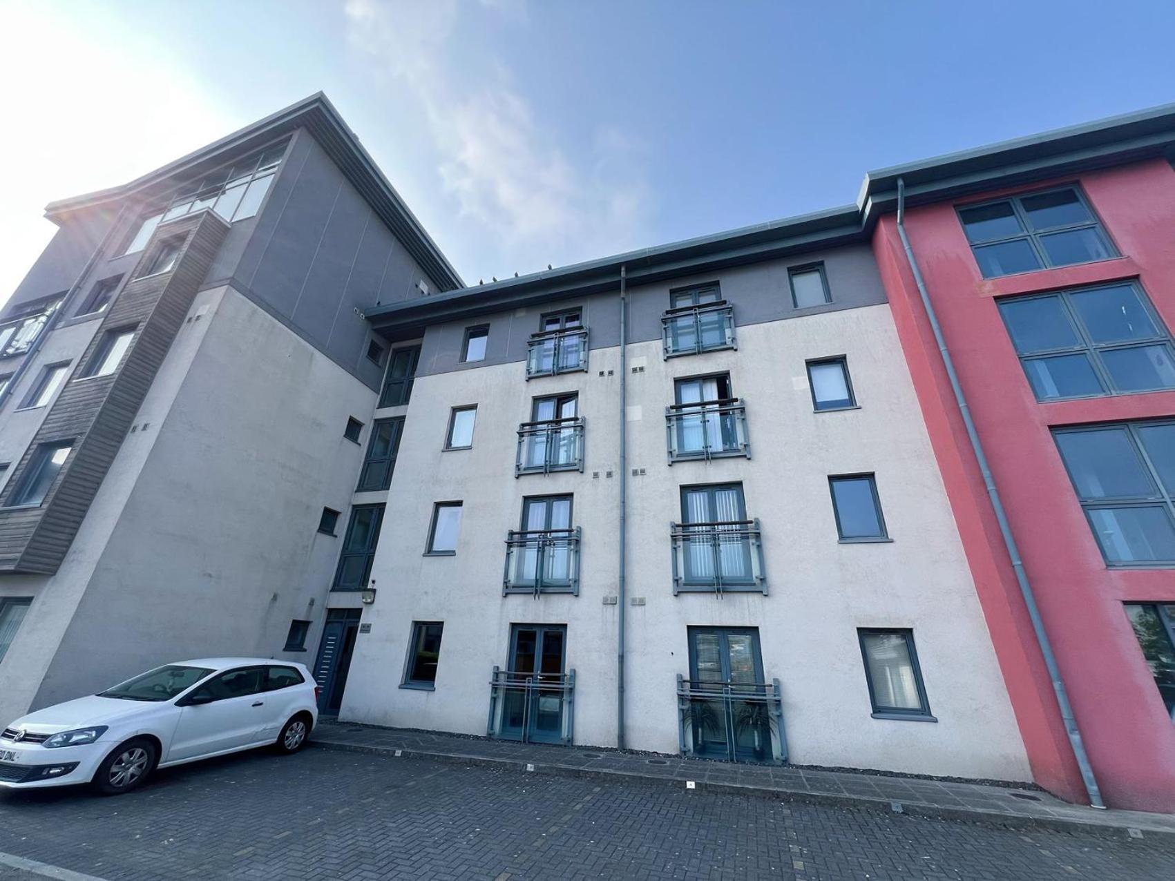 Comfort Seaside Two-Bedroom Apt Swansea Exteriör bild
